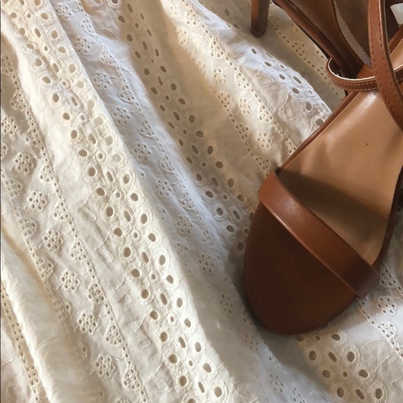 Adorable Lauren Conrad dress - Picture 3 of 5